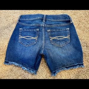 Abercrombie Kids girls denim shorts. Size 11/12.